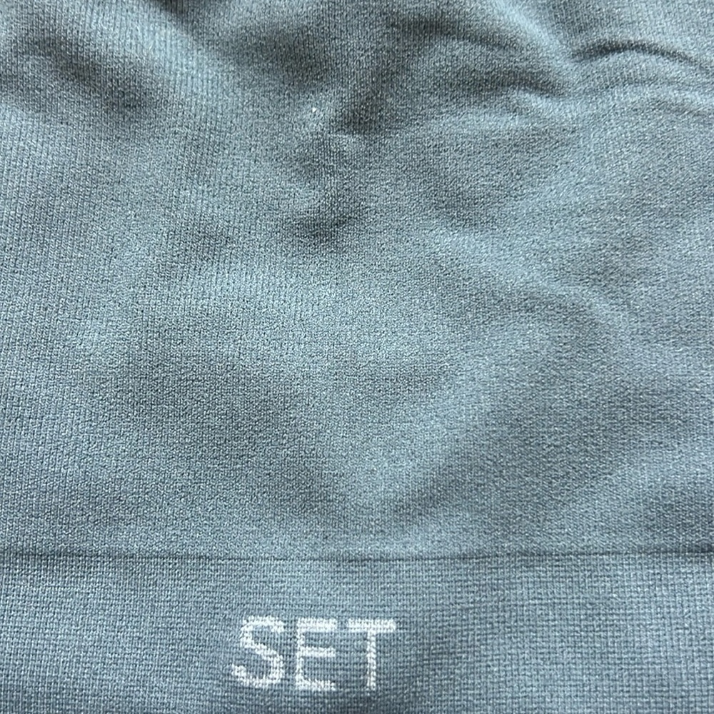 Set Active Sports Bra - Picture 2 of 4